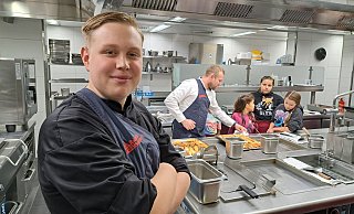 Paul Tack hat am 1. August seine Ausbildung als Koch im Ratskeller begonnen. - Marion Pokorra