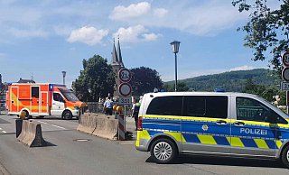 Polizei und Rettungsdienst sind vor Ort. - Thomas Kube