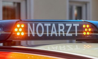 Der Mann wurde am Unfallort notfallmedizinisch betreut und kam ins Krankenhaus. - Symbolbild: Pixabay
