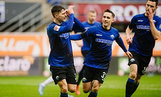 Florent Muslija bejubelt seinen Treffer für den SC Paderborn. - Besim Mazhiqi