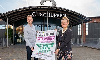Zwei Tage Party: Projektleiterin Maren Diebels von der Uni Bielefeld und Eventmanager Marius Wiegard laden zum Indoor-Festival im Bielefelder Lokschuppen ein. - © DENNIS ANGENENDT - 2019