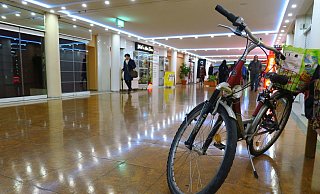Parken im Tunnel: das Jahnplatz Forum. - Kurt Ehmke