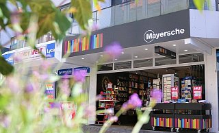 In dieser Bünder Buchhandlung schlugen drei Frauen zu und klauten Spielzeug im Wert von etwa 700 Euro. - Jessica Eberle