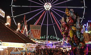 Die Kirmes in Löhne zieht jede Menge Besucher an. - Dirk Windmöller