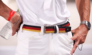 Seinen Ursprung hat Schwarz-Rot-Gold in der freiheitlichen Nationalbewegung des 19. Jahrhunderts zur Überwindung der Kleinstaaterei auf deutschem Boden. Heute dienen die Farben auch mal als modisches Accessoire. - Friso Gentsch/dpa