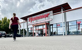 Von der Insolvenz der Unternehmensgruppe sind auch die Hammer-Märkte, hier der Standort in Barkhausen, betroffen. - Thomas Lieske