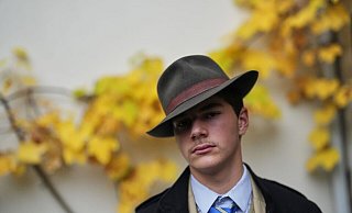 Pedro Elias Garzon kleidet sich gerne «klassisch», wie er in einem Interview dem «Spiegel» sagt. - Thibault Camus/AP/dpa