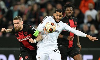 Der Leverkusener Robert Andrich (l) wurde für den DFB-Kader nominiert. - Federico Gambarini/dpa
