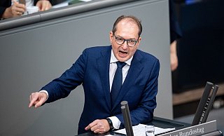 «Das Ampel-Experiment hat seine Legitimation verloren. Eine angemessene Reaktion darauf wären Neuwahlen», sagt CSU-Landesgruppenchef Alexander Dobrindt. - Melissa Erichsen/dpa