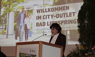 CDU-Ratsfrau Sylvia Schubert ist schon seit Jahren die treibende Kraft, um ein City-Outlet zu realisieren. - Uwe Müller