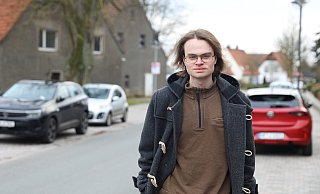 Nach der Ausschusssitzung melden sich die Grünen noch einmal zur Situation an der Alten Dorfstraße zu Wort - unter anderem Malte Schäffer. - Grüne Rödinghausen