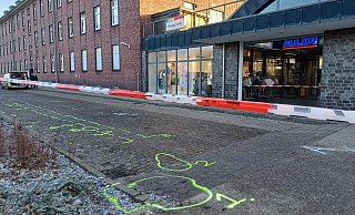 Vor dem Aldi am Grillepark in Minden hat es am Montagmorgen einen schweren Unfall gegeben, bei dem zwei Personen verletzt wurden. - Doris Christoph