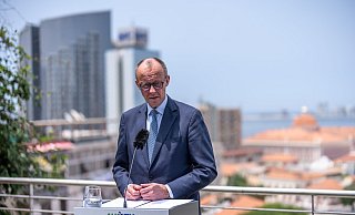 Bundeskanzler Friedrich Merz bremst Hoffnungen auf einen allzu schnellen Durchbruch bei den Ukraine-Verhandlungen. - Michael Kappeler/dpa