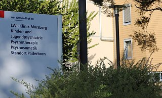 Nach der Messer-Attacke gegen eine Betreuerin in einer Psychiatrie durch mutmaßlich eine 13-Jährige hat die Generalstaatsanwaltschaft in Düsseldorf das Verfahren übernommen. - Christian Müller/dpa