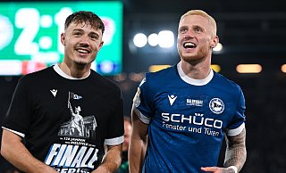Louis Oppie (r.), der Etablierte, und Felix Hagmann, der junge Wilde. Zwei aus der besten Abwehr der Liga. Drittligameister DSC Arminia Bielefeld kassierte weniger als ein Tor im Schnitt. - Teresa Kröger