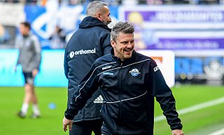 Für SCP-Coach Lukas Kwasniok (vorne) gibt's am Freitag ein Wiedersehen mit HSV-Trainer Tim Walter, den er aus gemeinsamen Karlsruher Zeiten kennt. - Imago Images