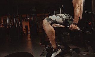 Viele Engeraner und Spenger sind froh, endlich wieder in ihren angestammten Fitnessstudios Sport treiben zu können. Hier werden Beinmuskeln trainiert. - Pixabay
