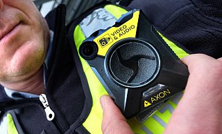 So sehen die Bodycams der Polizei aus. - (Symbolbild): Andreas Frücht