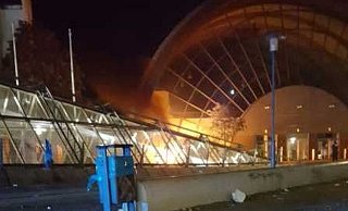 Das Feuer war von Passanten gesehen worden. - NW