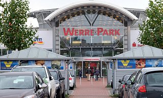 Im Eingangsbereich des Werre-Parks traf der nun verurteilte Täter auf die 13-jährige Paula sowie deren 16 Jahre alte Freundin Eila. - Thorsten Gödecker