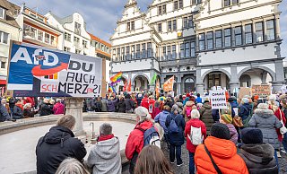 Gegen die Migrationspolitik von AfD und CDU ist in Paderborn mehrfach demonstriert worden. - Niklas Tüns (Archiv)