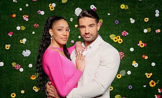 Gemeinsam mit Aleksandar Petrovic zieht die Mindenerin Vanessa Nwattu in diesem Jahr ins „Sommerhaus der Stars". RTL hat die achte Staffel des beliebten Formats für Spätsommer 2023 angekündigt. - Foto: RTL
