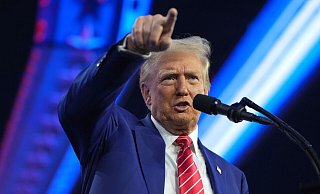 Der künftige US-Präsident Donald Trump hält wenig von Energiegewinnung durch Windkraft. - Rick Scuteri/FR157181/AP/dpa