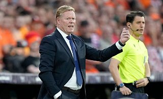 Trainer Ronald Koeman setzt auf fünf Bundesligaspieler für die Partie gegen Deutschland. - Peter Dejong/AP/dpa
