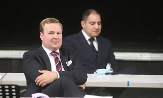 In Löhne zog sich Florian Dowe (l.) 2020 zugunsten von Borzoo Afshar aus der ersten Reihe der CDU zurück. In Vlotho wagt er nun als Bürgermeisterkandidat ein Comeback. - Ulf Hanke