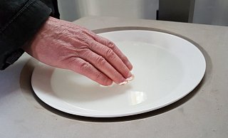 Das Erzbistum Paderborn hat den katholischen Gemeinden empfohlen, kein Weihwasser mehr zu benutzen. - Birger Berbüsse