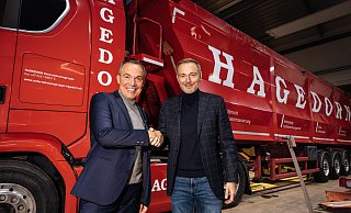Bereits im Februar stattete Christian Lindner (r.) Gründer und geschäftsführender Gesellschafter Thomas Hagedorn (l.) im Rahmen seiner Wahlkampftour einen Besuch in Gütersloh ab. - Hagedorn