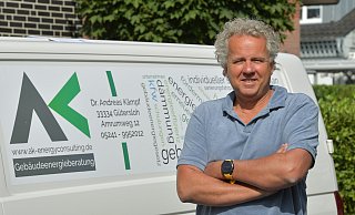 Weil ihn sein bisheriger Beruf nicht mehr zufrieden stellte, wagte der Gütersloher Andreas Kämpf den Sprung ins kalte Wasser. Seit 1. Juni ist er als zertifizierter Gebäudeenergieberater sein eigener Herr. - sport/presse/foto Dünhölter