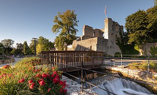 Die Burgruine in Bad Lippspringe – eine von vielen Sehenswürdigkeiten im Kreis Paderborn, die viele Gäste im vergangenen Jahr angelockt haben und dem Tourismus in der Region ein Rekordjahr beschert haben. - Kreis Paderborn/Martin Davies