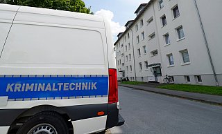 Der Tatort des Tötungsdeliktes liegt in einem Mehrfamilienhaus an der Sander Straße im Paderborner Stadtteil Elsen. - Archivfoto: Ralph Meyer