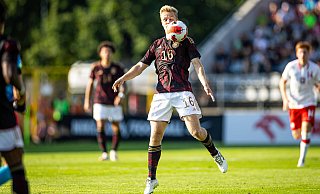 SCP-Neuzugang Mattes Hansen feierte am Montag beim Länderspiel in Polen sein Startelf-Debüt für die deutsche U20-Nationalmannschaft. - Imago Images