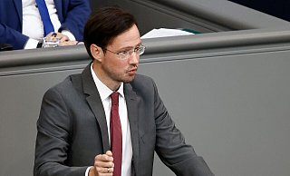 «Wir haben eine CDU/CSU-Fraktion, die mit Friedrich Merz zurück in die 50er Jahre will»: Dirk Wiese (SPD). - Carsten Koall/dpa