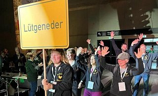 Einmarsch für Lütgeneder im Januar beim Empfang der Sieger in Berlin. - Privat