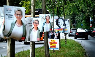 Wahlplakate wohin das Auge reicht in Gütersloh.  - Andreas Frücht