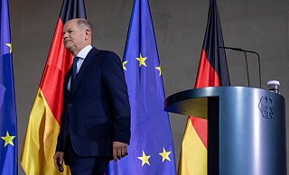 Bundeskanzler Olaf Scholz (SPD) plant im Januar die Vertrauensfrage im Bundestag zu stellen. Neuwahlen würden dann spätestens Anfang April stattfinden. - Michael Kappeler/dpa