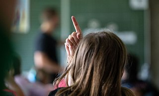 Die Stadt will insgesamt noch etwa drei bis sechs zusätzliche Klassen einrichten. Trotzdem werden längst nicht alle Kinder einen Platz an ihrer Wunschschule bekommen. - Marijan Murat/dpa