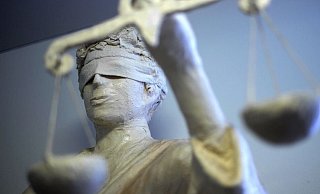 Geistesgegenwärtig konnte die bedrängte Frau Hilfe herbeirufen. - Symbolbild/Pixabay