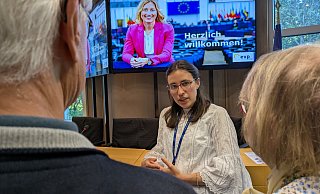 Julie Katharina Felder, eine Mitarbeiterin im Büro von Verena Mertens, beantwortet die Fragen der Leserinnen und Leser der Neuen Westfälischen. - Wiebke Wellnitz Julie Katharina Felder, eine Mitarbeiterin im Büro von Verena Mertens, beantwortet die Fragen der Leserinnen und Leser der Neuen Westfälischen. - Wiebke Wellnitz
