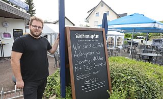 Gary Rainforth ist startklar. Sein Werster Hof öffnet am Pfingstsonntag zum Frühshoppen - zumindest im Außenbereich. - Nicole Sielermann