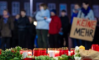 Im Gegensatz zum Rückgang bei den Tötungsdelikten stiegen die registrierten Opferzahlen bei allen anderen gegen Frauen gerichteten Straftaten an. (Archivbild) - Moritz Frankenberg/dpa