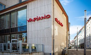 Das Vapiano am Niederwall ist derzeit geschlossen. Nach Aufhebung der Corona-Schutzmaßnahmen will das Restaurant wieder öffnen. - Mike-Dennis Müller / www.mdm.photo