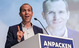 Hamburgs CDU-Landesvorsitzender Dennis Thering ruft seine Partei zur Geschlossenheit auf. - Christian Charisius/dpa