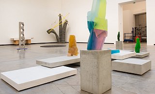 Im Marta sind derzeit die Ausstellungen "Glas und Beton" (Foto) und "Hocus Focus" mit Arbeiten von Navid Nuur zu sehen. - Ralf Bittner