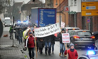 Mitte November gab es einen Protestzug wegen der Ortsumgehung Friedrichsdorf. - Andreas Frücht