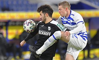 In der 15. Spielminute gelang Verls Aygün Yildirim (links) die Vorlage zum 1:0 durch Kasim Rabihic. - Jens Dünhölter