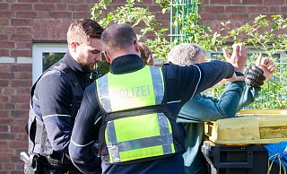 Direkt nach den Löscharbeiten wurde der mutmaßliche Brandstifter festgenommen.  - Christian Mathiesen